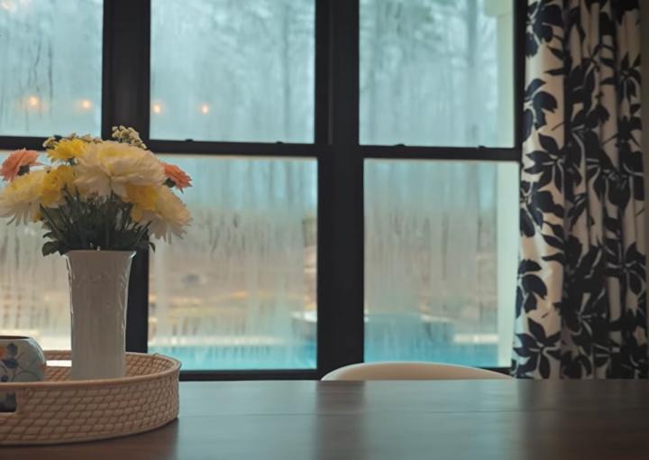 How to stop condensation on windows - image of condensation on kitchen windows