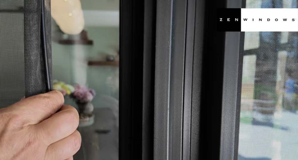 Pulling a flexscreen screen off a window
