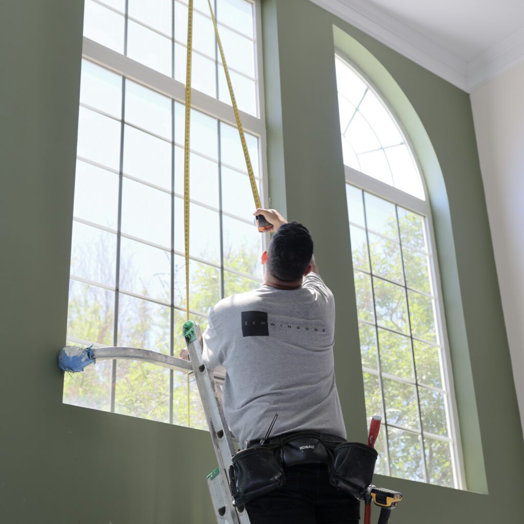 Zen Windows installer measuring a large picture window.