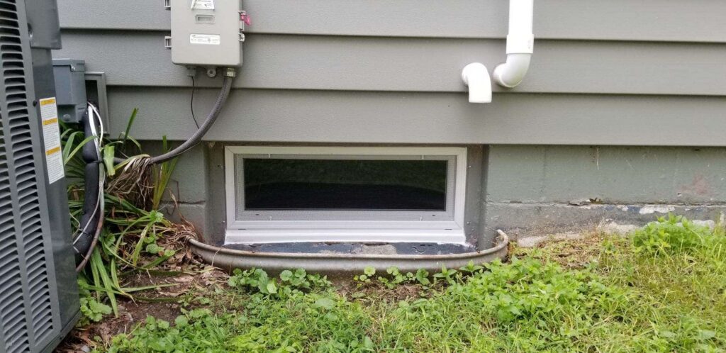 Hopper window from exterior view.