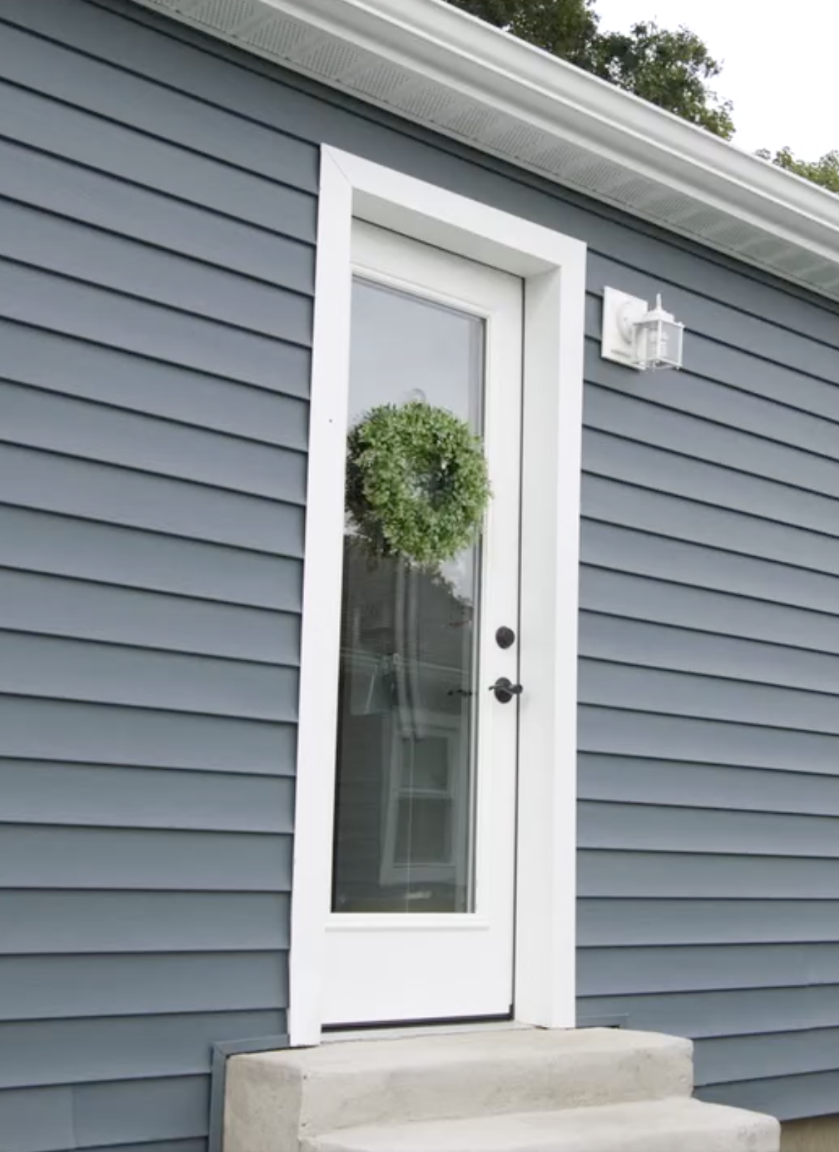 Heritage fiberglass door from ProVia.