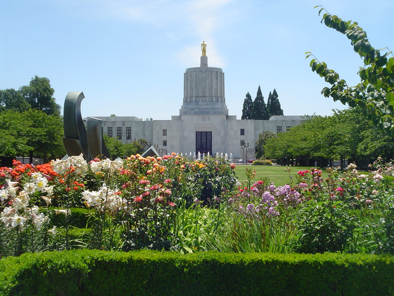 Oregon State Capitol grounds in Salem, Oregon